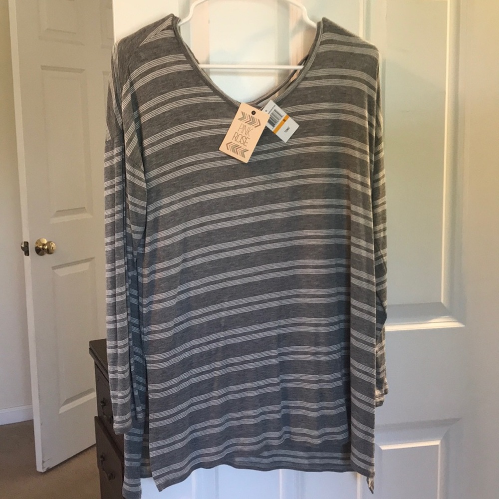Grey and white detailed tunic
